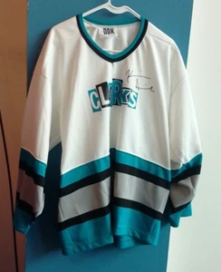 Camiseta de hockey promocional vintage de la película Clerks DDK, Kevin Smith FIRMADA - Imagen 1 de 4