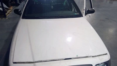 Capó Ford Crown Victoria Police 2011 compatible con 98-11 Crown Victoria 2973 Foto 1 de 4