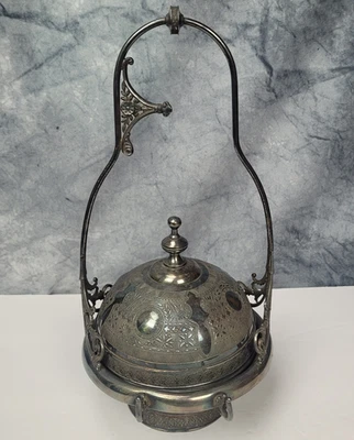 Plato de mantequilla cubierto victoriano plateado base ornamentada Foto 1 de 4