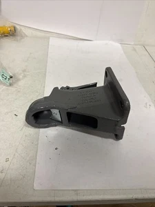 Bulldog Cast Head Flat Plate Coupler 2-5/16" Ball 25K 4-1/2" Mount -Gray Primer- - Picture 1 of 4