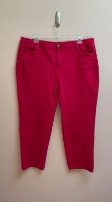 Pantalones de mezclilla rojos Style & Co., control de barriga y pierna cónica--talla grande 20 Foto 1 de 4