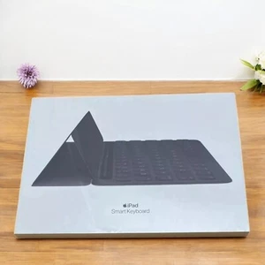 Genuine Apple iPad 9th/8th/7/Pro 10.5/Air 3rd Gen Generation Smart Keyboard Case - Picture 1 of 13