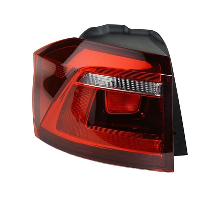 Fanale Posteriore Esterno SX Adatto A per VW Golf Sportsvan AM1 04/14- Scuro - Immagine 1 di 4