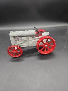 1917 Fordson Model F Tractor Ertl Diecast 1:16 Scale Red White Grey - Picture 1 of 9