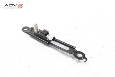 Ajuste de altura del cinturón de seguridad delantero derecho Lexus IS350 IS300 IS500 2016-2024 OEM Foto 1 de 4