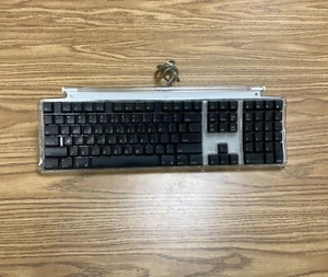 Vintage Apple Desktop Mac M7803 Pro USB Wired Keyboard Clear Black Tested Great - Picture 1 of 8