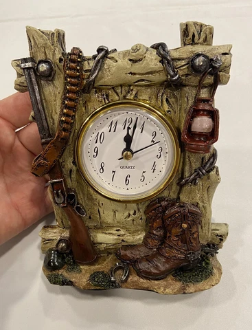 Knott’s Berry Farm Boots Rifle Gun Lantern Quartz Desk Clock Country Western Cover