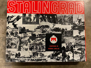 Avalon Hill 1963 : STALINGRAD game - Unpunched. NM with bonus Counters!