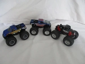 Hot Wheels 3x Monster Jam Monster Trucks Time Fly's ,Thrasher & Instigator Loose - Imagen 1 de 5