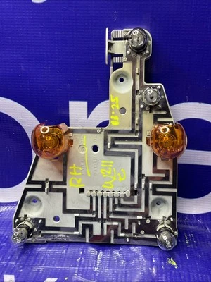 03-06 Soporte bombilla trasera halógena lateral derecha mercedes w211 clase e 2118200277 Foto 1 de 4