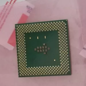 INTEL CELERON 1100A/256/100 STEP: SL6RM SOCKET 370 CPU - Picture 1 of 1