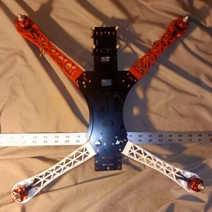 4 DJI 2122 920KV motors & quadcopter frame with 14.25" centers between motors - Picture 1 of 11