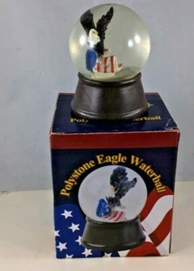 Palla d'acqua Eagle Polystone con bandiera americana e aquila in scatola nuova - Foto 1 di 6