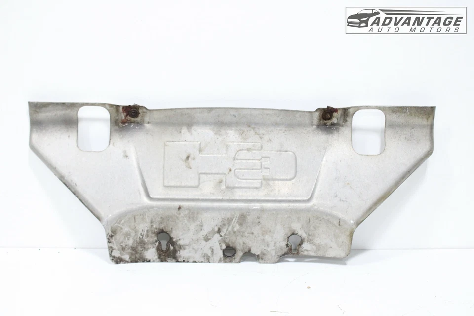 Cubierta protectora contra salpicaduras para bajo motor Hummer H3 2006-2007 15819134 OEM Foto 1 de 4