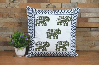 Juego de 2 fundas de cojín de algodón con estampado de bloques de mano con estampado de bordes indios Foto 1 de 4