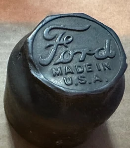 Antique Ford Threaded Grease Hub Cap - Picture 1 of 2