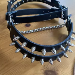 Bota Negra 2 Filas Punta Tachonada CUERO REAL CORREAS Punk y Gótica Moda - Imagen 1 de 5