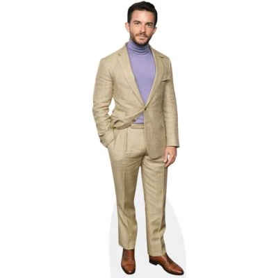 Jonathan Bailey (Beige Suit) tamano natural - Imagen 1 de 4