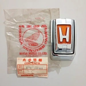 Convient pour Honda Accord 1979 Gen Berline 4 Portes Avant Emblème Grille Emblème Badge NOS - Photo 1/7
