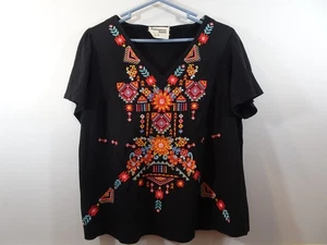 Savanna Jane Women TOP 1X Boho Chic Black Embroidered Floral Gorgeous V-Neck - Picture 1 of 4