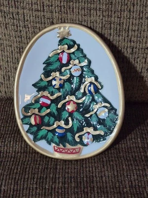 Allure 1997 Christmas Tree Soap Dish - Image 1 of 4