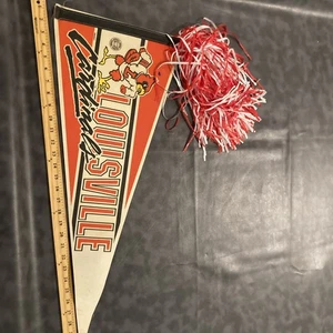 BANDERÍN DE FIELTRO RETRO VINTAGE LOUISVILLE CARDINALS TAMAÑO COMPLETO AÑOS 80’S Wincraft - Imagen 1 de 11
