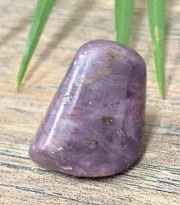 Ruby Tumble Stone Gemstone Mineral Specimen Crystal Therapy Chakra Reiki - Foto 1 di 12