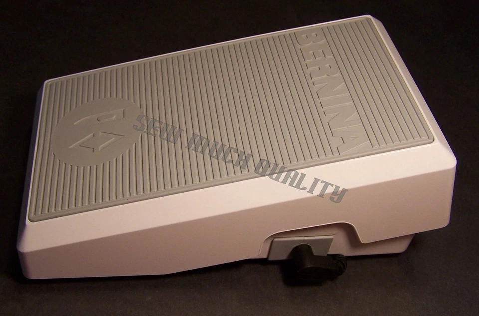 FOOT CONTROL PEDAL W/ Cord Genuine Bernina B550QE B555 Pfaff 2027 + - Image 1 of 4