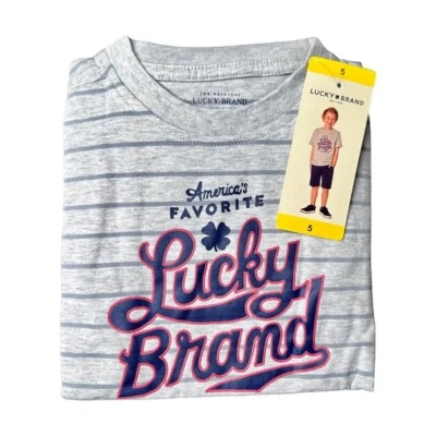 Conjunto de 2 camisetas y pantalones cortos con logotipo de Lucky Brand para niños talla 5 Foto 1 de 4