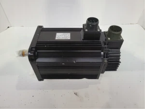 ♕♕♕  Yaskawa Servo Motor SGMKS-09A5A31    0.85kW 7.3A  200V UPS ♕♕♕ - Picture 1 of 2