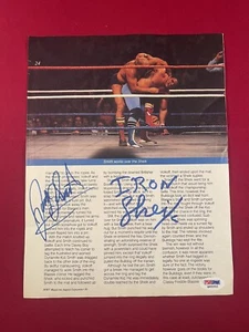 1986 WWF Magazine Page Autographed British Bulldog Iron Sheik Super Rare PSA !! - Foto 1 di 7