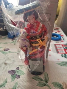 Muñeca de porcelana vintage Avon 1990 colección internacional Masako de Japón - Imagen 1 de 4