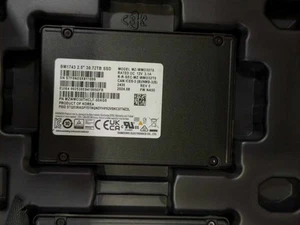 4 pcs Samsung 30.72TB BM1743 U.3 SSD NVMe PCIE Gen4 + 3 pcs AMD EPYC 9654 CPU - Picture 1 of 6