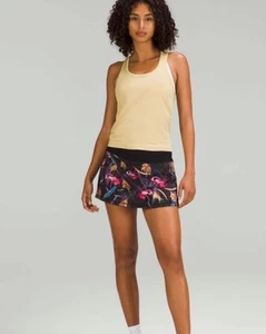 Falda corta Lululemon Pace Rival tiro medio floral velada atlética para mujer 10 - Imagen 1 de 10