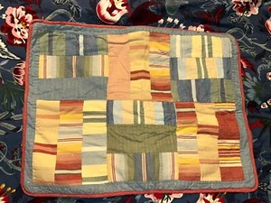Juego de 2 fundas de almohada estándar acolchadas con retazos a cuadros Nautica Madras usadas en excelente estado - Imagen 1 de 10