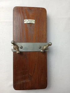 ANTIQUE 1900S DARK WOOD  THE "BEAVER"  PETER TIE PRESS. Unique Collectors Item. - Picture 1 of 4