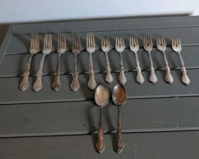 Wm Rogers MFG. Co Original Rogers Extra Plate Teaspoons Forks Salad Forks - Image 1 of 4