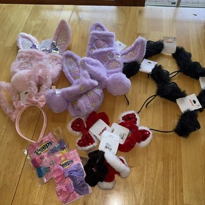 Claire's Lot - New with tags, 13 Pieces Halloween Easter Christmas - Picture 1 of 1