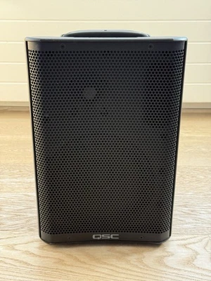QSC CP8 Fullrange Aktivlautsprecher 1000W Neuwertig Top Zustand - Bild 1 von 4