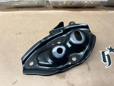 88-91 Honda Civic/Crx 5spd M/T Transmission Mount Bracket - Image 1 of 4