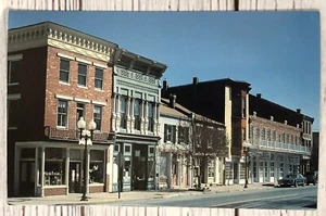 Hannibal Missouri Mark Twain Main Street Downtown Business Vintage Postcard - Picture 1 of 2