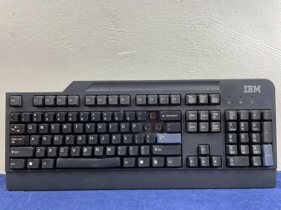 Lenovo 89P9200 KB-0225 PS/2 Black Keyboard missing caps - Image 1 of 4
