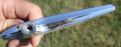 Jeep Grand Wagoneer 1984-1991 capó adorno cromo base moldura 8955008363 OEM Foto 1 de 4