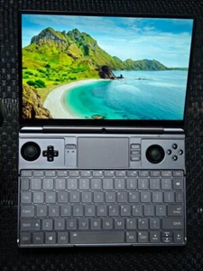 GPD WIN MAX 2 Ryzen 7 6800U 32GB 2TB - Bild 1 von 4