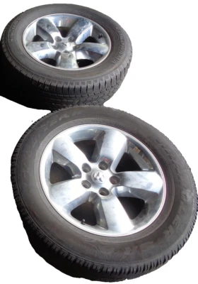 2x 275/60R20 1UC56TRMAA Alufelgen 2015 Dodge Ram 1500 5.7 4x4 Quad Cab - Bild 1 von 4
