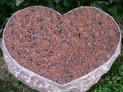 Grabstein, Liegestein, Aus Nordischen  Granit Mit  Ihrer  Inschrift • 290€