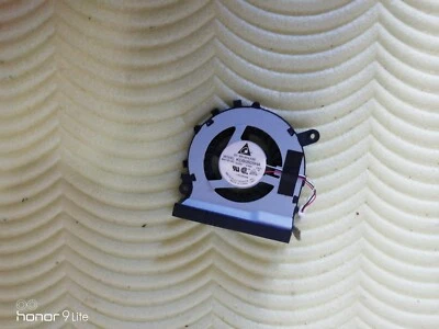 SAMSUNG NP530USB VENTOLA DISSIPATOE - Image 1 of 2