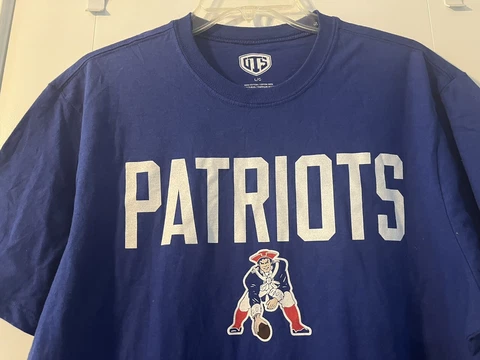 New England Patriots T-Shirt Size Large NWT Free Shipping! Cover