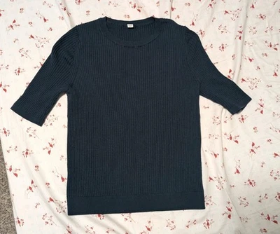 Uniqlo Women's 3D Knit 100% Wool Half Sleeve Crewneck Sweater, Size L, Navy Blue - Image 1 of 4