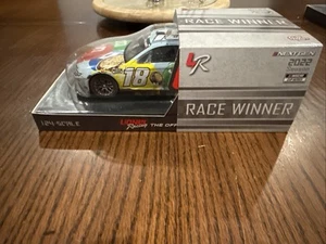 2022 Kyle Busch M&M’s Crunchy Cookie ‘Bristol Dirt Raced Win’ 1/24 LIONEL - Picture 1 of 5